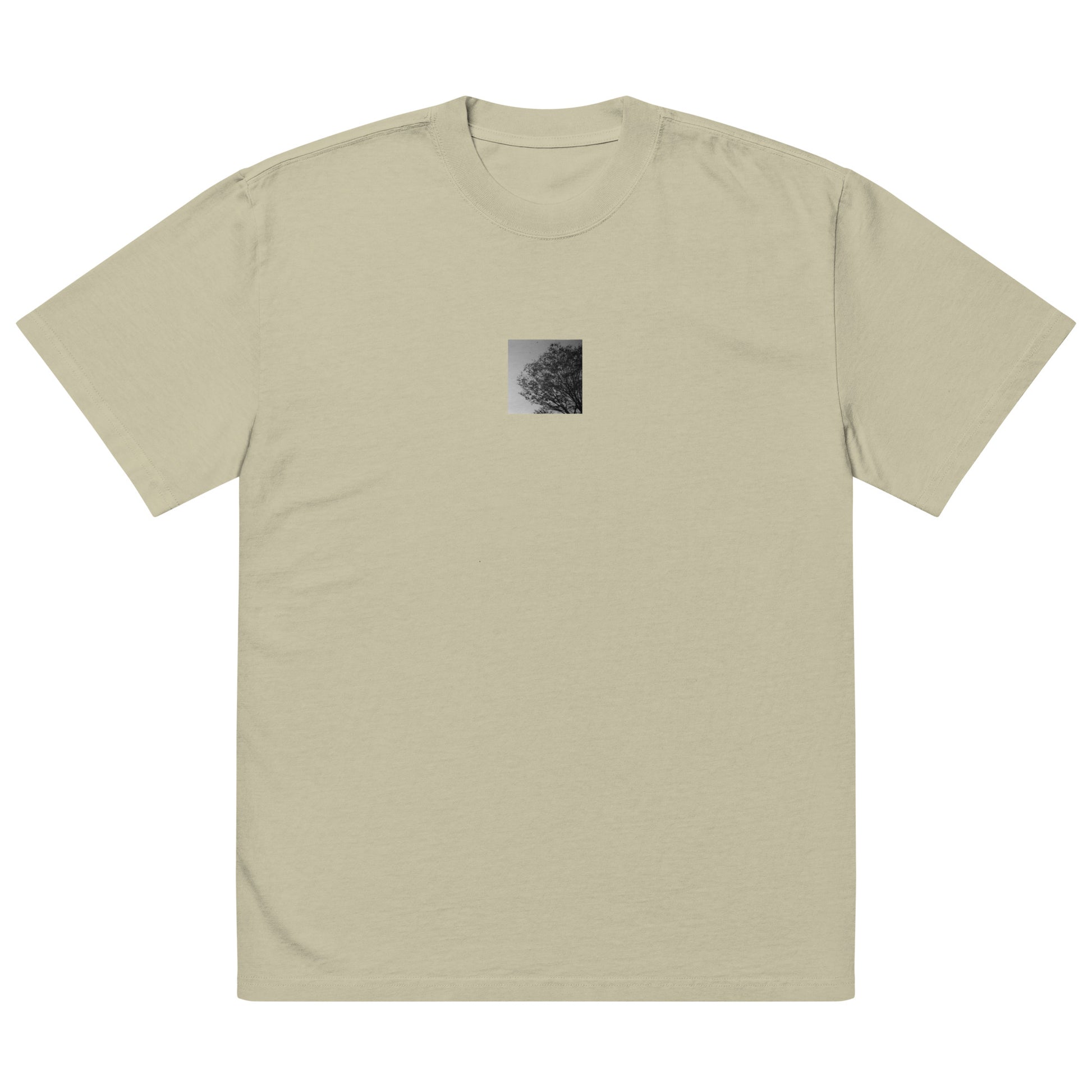 【Faded Eucalyptus】
Minimalist mode style oversized faded eucalyptus t-shirt with a 'Tree and Wind' black and white photo print on the front / モードストリート系オーバーサイズフェードTシャツ（フェードユーカリ）、フロントに「木と風」のモノクロ写真プリント（オーバーサイズTシャツ）