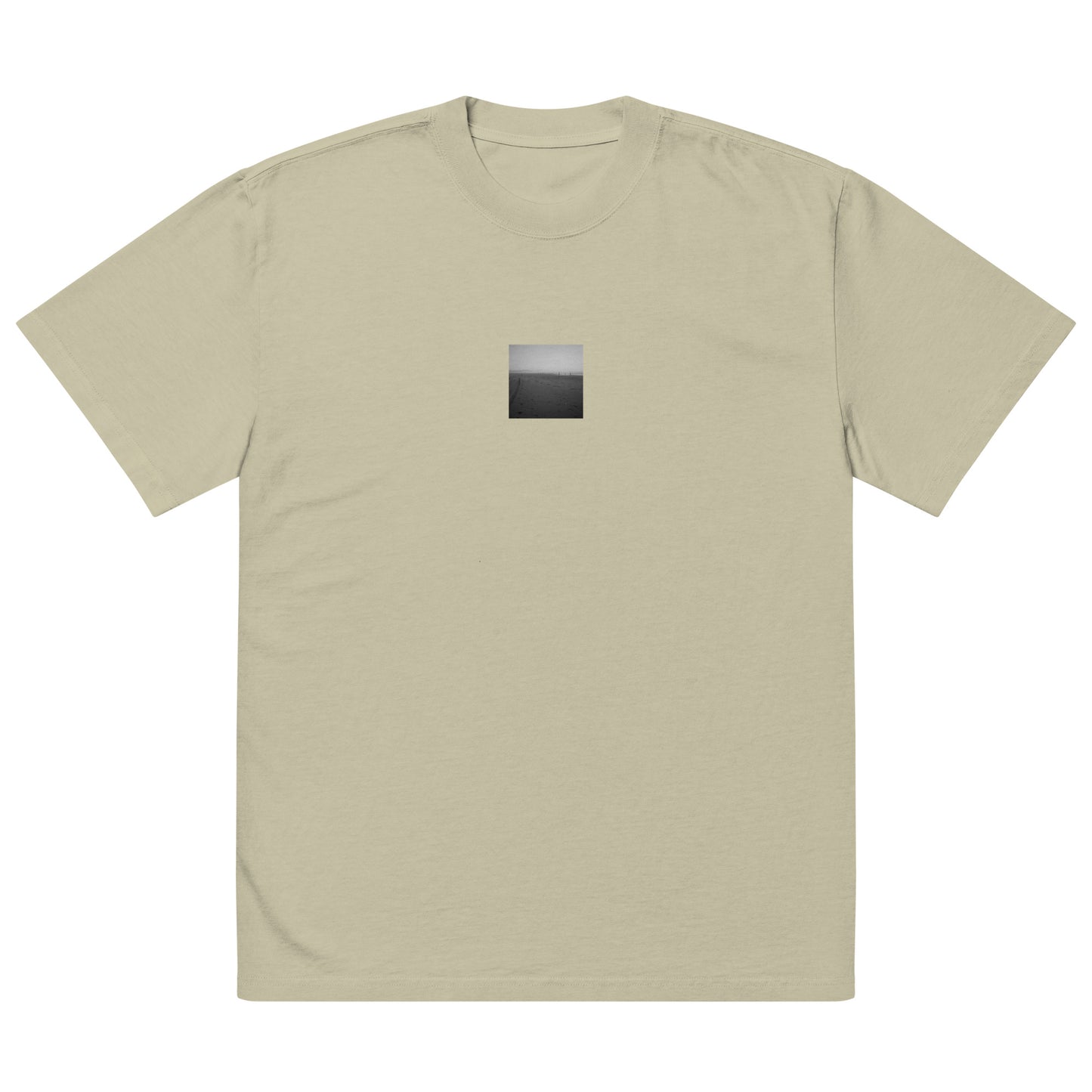 【Faded Eucalyptus】
Minimalist mode style oversized faded eucalyptus t-shirt with a 'Beach and People' black and white photo print on the front / モードストリート系オーバーサイズフェードTシャツ（フェードユーカリ）、フロントに「ビーチと人々」のモノクロ写真プリント（ビッグシルエットT）