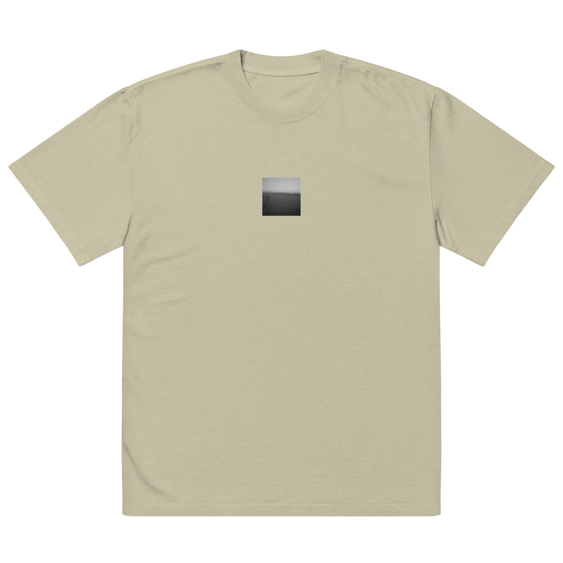 【Faded Eucalyptus】
Minimalist mode style oversized faded eucalyptus t-shirt with a 'Beach and People' black and white photo print on the front / モードストリート系オーバーサイズフェードTシャツ（フェードユーカリ）、フロントに「ビーチと人々」のモノクロ写真プリント（ビッグシルエットT）