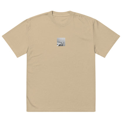 【Faded Khaki】
Minimalist mode street style oversized faded khaki T-shirt with a 'Sea and Pier' black and white photo print on the front / モードストリート系オーバーサイズ長袖Tシャツ（フェードカーキ）、フロントに「桟橋と海」のモノクロ写真プリント