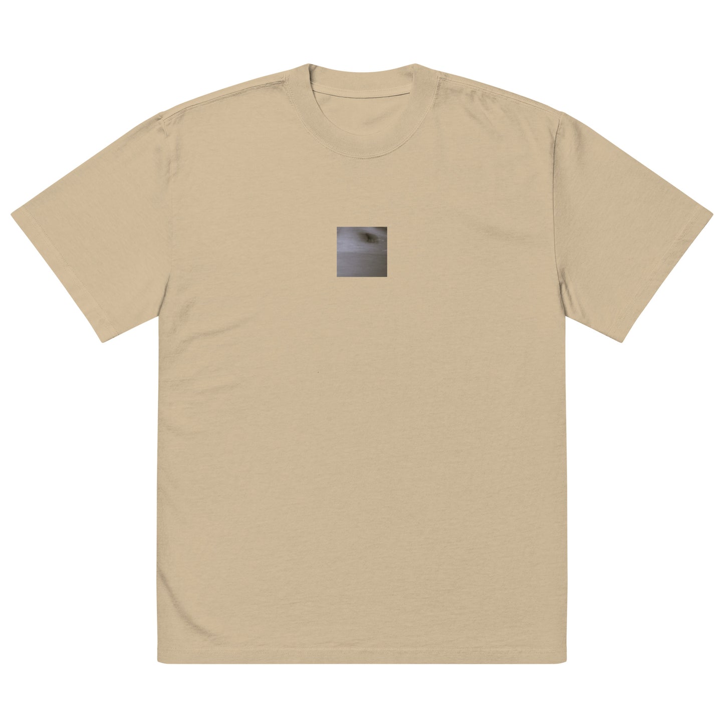Minimalist streetwear style oversized faded T-shirt in khaki featuring the 'Cat (B&W)' photo art on the front. / モードストリート系オーバーサイズ・フェードTシャツ（カーキ）フロントに「猫（モノクロ）」のフォトアートを配したデザイン。