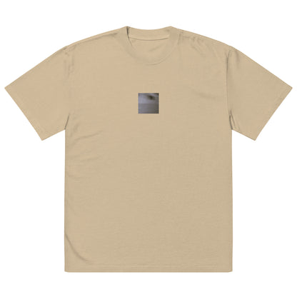 Minimalist streetwear style oversized faded T-shirt in khaki featuring the 'Cat (B&W)' photo art on the front. / モードストリート系オーバーサイズ・フェードTシャツ（カーキ）フロントに「猫（モノクロ）」のフォトアートを配したデザイン。