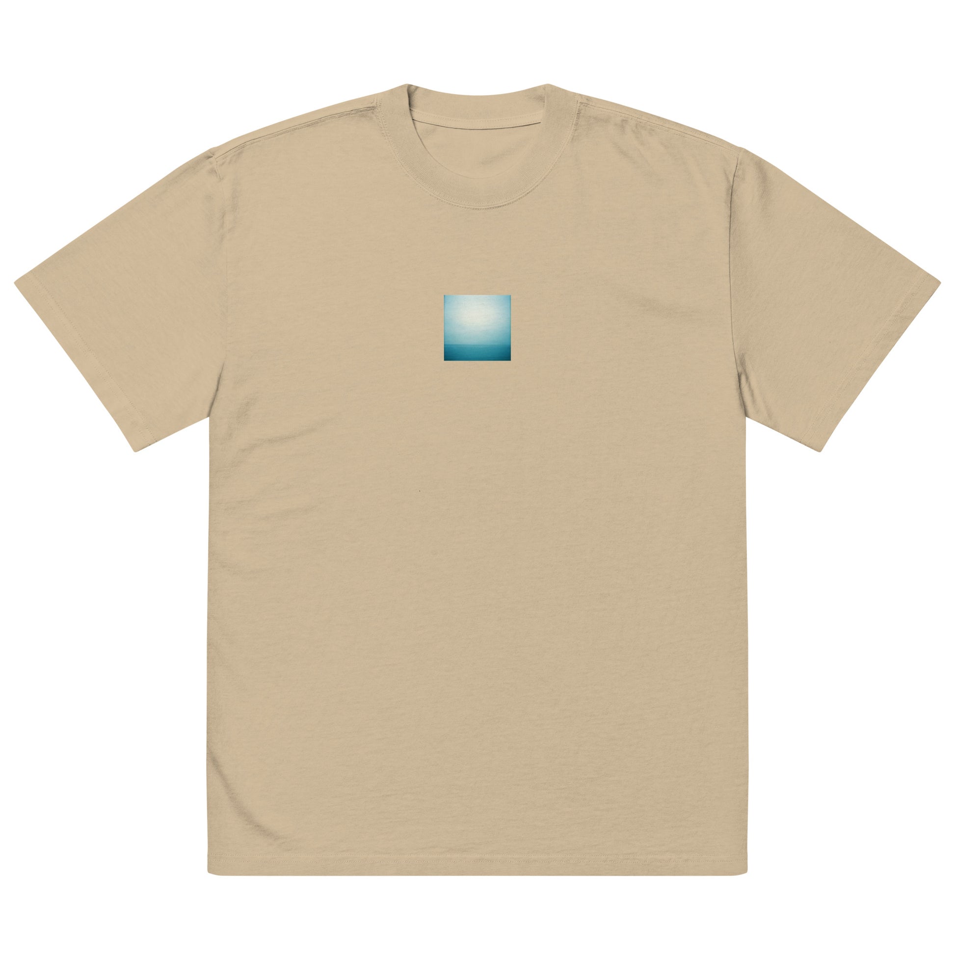 Minimalist streetwear style oversized faded T-shirt in khaki featuring the 'Ocean Horizon' photo art on the front. / モードストリート系オーバーサイズ・フェードTシャツ（カーキ）フロントに「海の水平線」のフォトアートを配したデザイン。