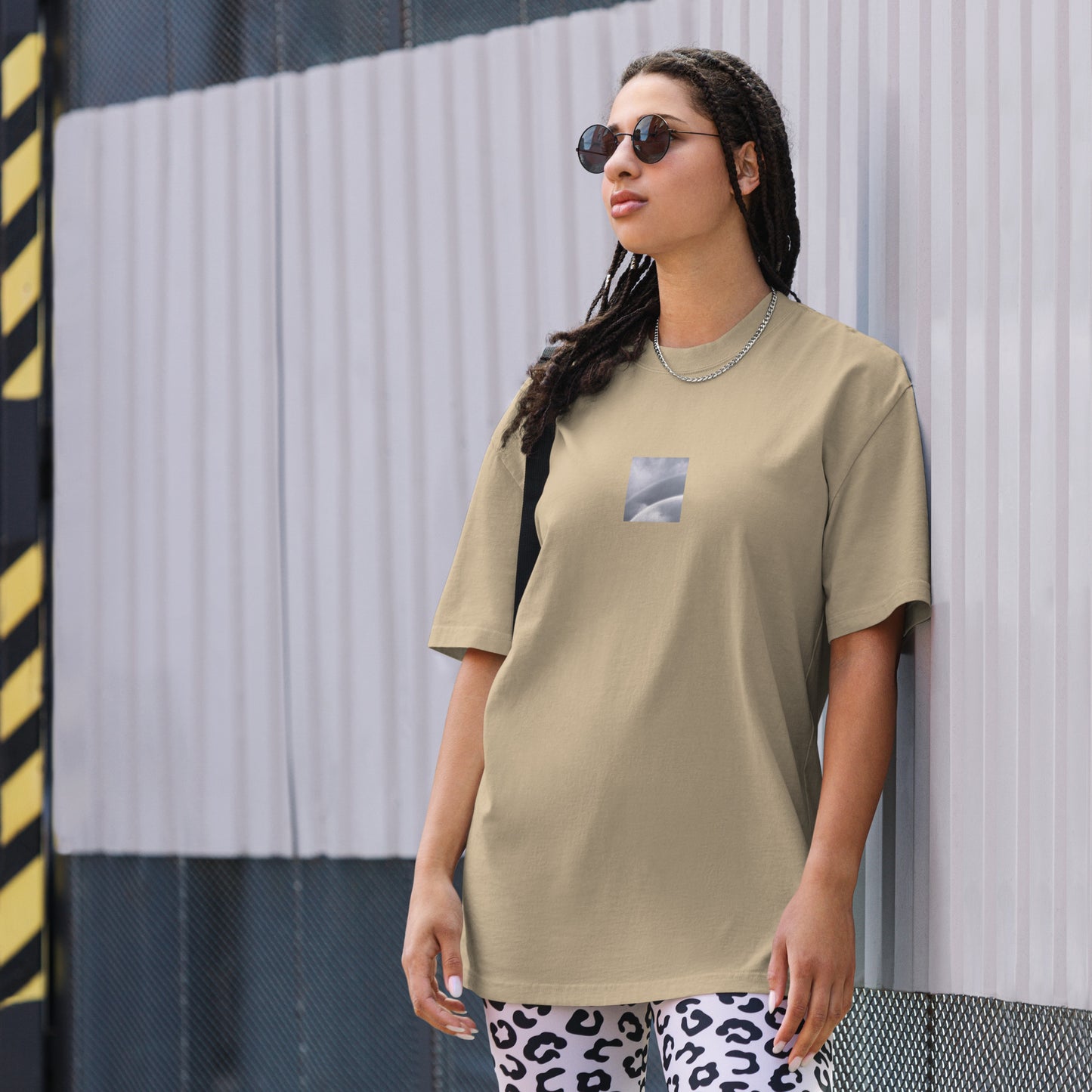 Minimalist streetwear style oversized faded T-shirt in khaki featuring the 'Double Rainbow (B&W)' photo art on the front. / モードストリート系オーバーサイズ・フェードTシャツ（カーキ）フロントに「ダブルレインボー (モノクロ)」のフォトアートを配したデザイン。