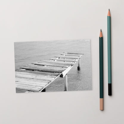 Minimalist mode style postcard featuring a 'Sea and Pier' black and white photo print / モードストリート系デザインのポストカード、「桟橋と海」のモノクロ写真プリント