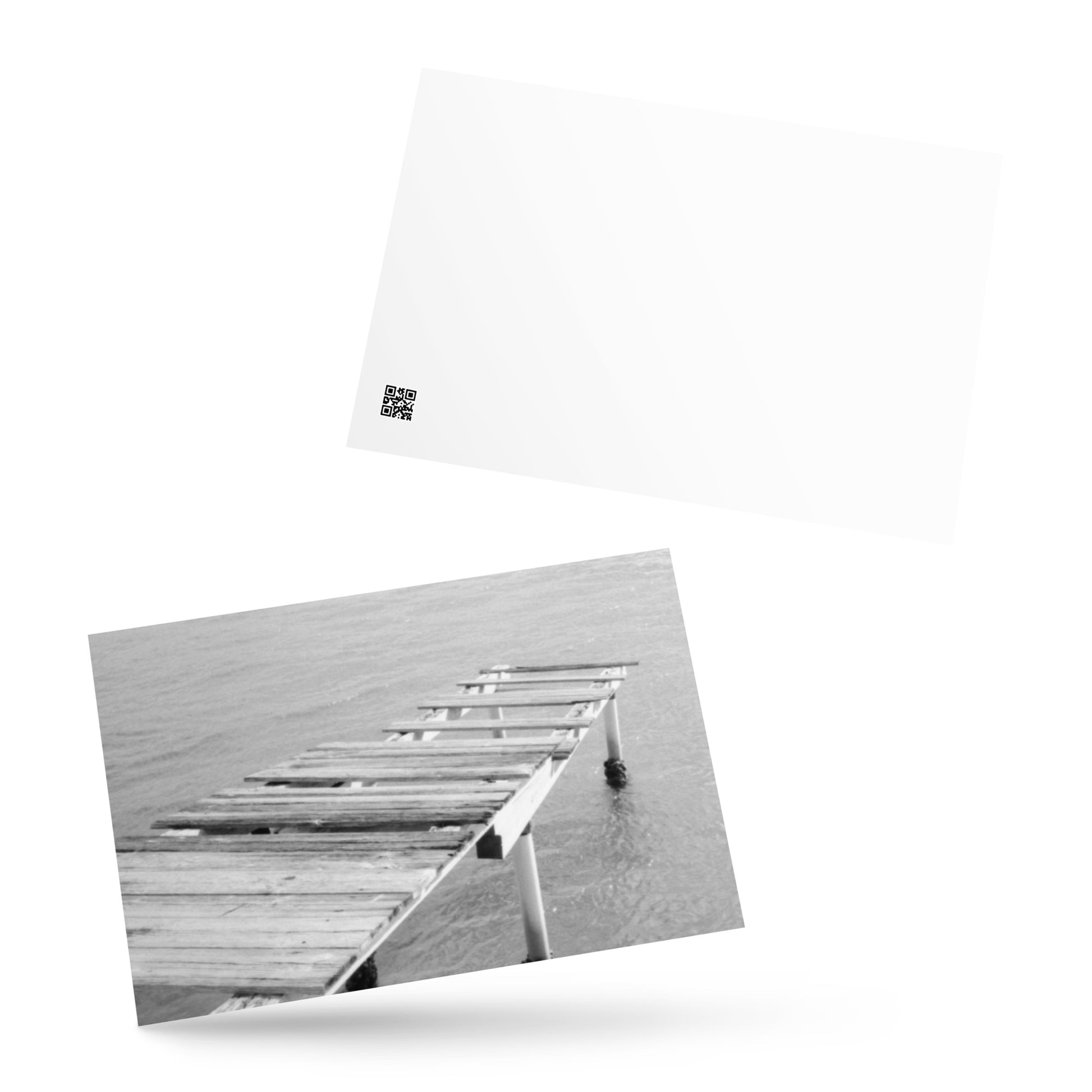 Minimalist mode style postcard featuring a 'Sea and Pier' black and white photo print / モードストリート系デザインのポストカード、「桟橋と海」のモノクロ写真プリント