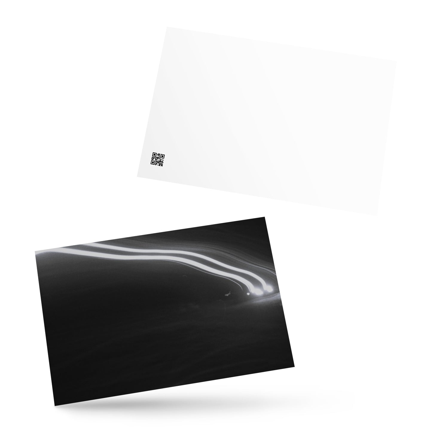 Minimalist streetwear style postcard featuring a 'Night Car Lights' B&W photograph. Printed on thick, durable matte cardstock. / Night Car Lights (B&W) ポストカード：都会の夜の光の軌跡を捉えたモノクロ写真デザイン。モードストリート系ミニマリストの洗練されたアートカード。