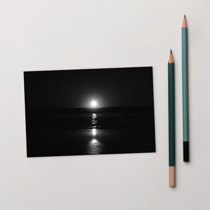 Minimalist postcard featuring the 'Ocean Sunbeams (B&W)' photograph, perfect as a greeting card or miniature art print. / 「Ocean Sunbeams (B&W)」ポストカード：海面に反射する光をモノクロで捉えた、洗練されたミニマルなデザインのアートポストカード。