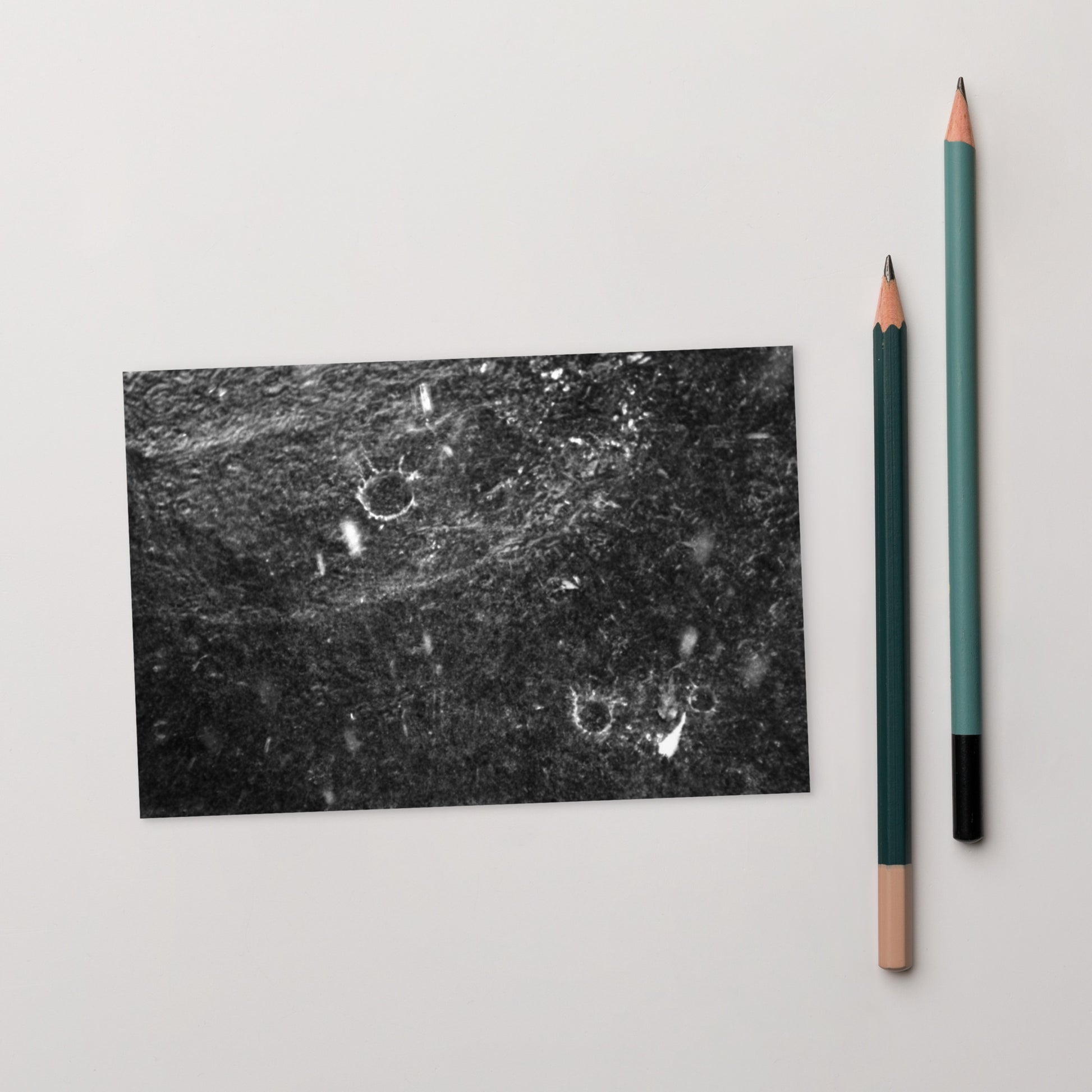 Minimalist streetwear style postcard featuring the 'Rain (B&W)' photo art. / モードストリート系ポストカード：「雨（モノクロ）」のフォトアートを配したデザイン。