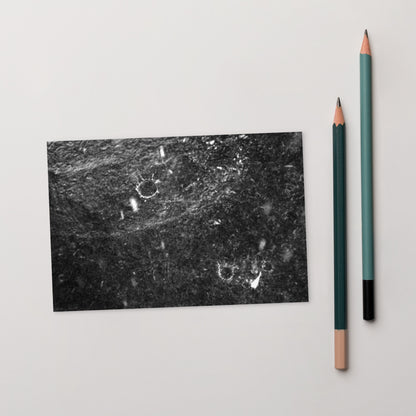 Minimalist streetwear style postcard featuring the 'Rain (B&W)' photo art. / モードストリート系ポストカード：「雨（モノクロ）」のフォトアートを配したデザイン。