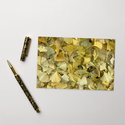 Minimalist art postcard featuring the 'Ginkgo Fallen Leaves' photo art. / ポストカード：「イチョウの落ち葉」のフォトアートを配したミニマリストデザイン。
