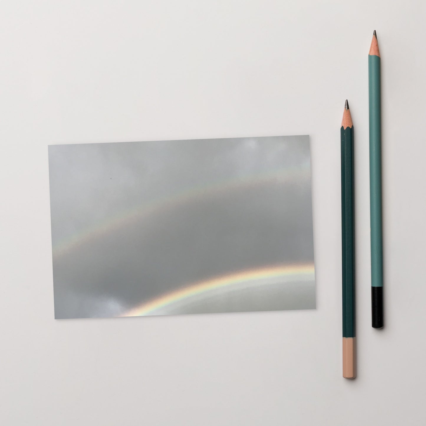 Minimalist art postcard featuring the 'Double Rainbow' photo art. / ポストカード：「ダブルレインボー」のフォトアートを配したミニマリストデザイン。