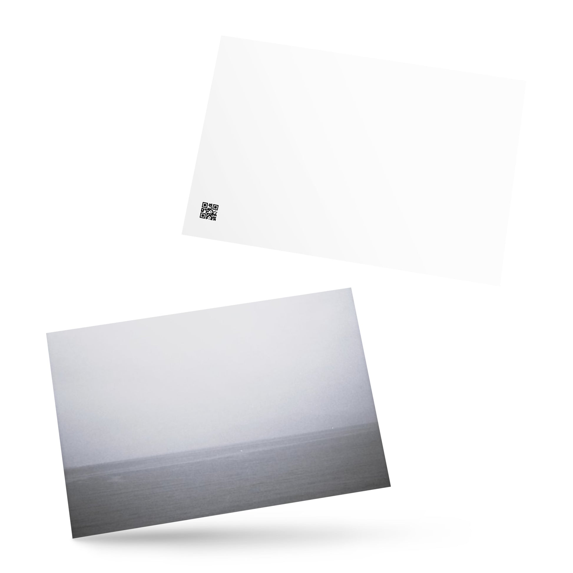 Minimalist art postcard featuring the 'Monochrome Ocean Horizon' photo art. / ポストカード：「モノクローム・オーシャンホライズン」のフォトアートを配したミニマリストデザイン。