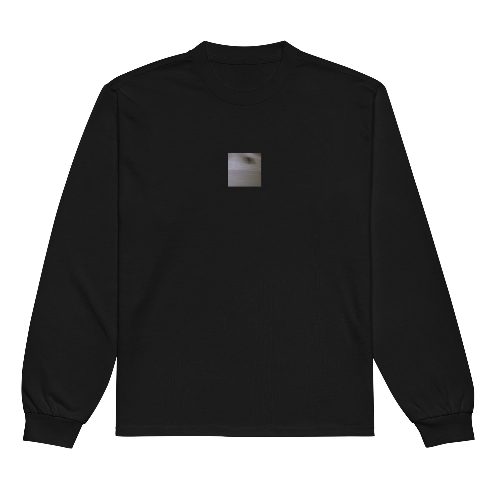 Minimalist streetwear style premium heavyweight long sleeve shirt in black featuring the 'Cat (B&W)' photo art on the front. / モードストリート系プレミアム・ヘビーウェイト長袖Tシャツ（ブラック）フロントに「猫（モノクロ）」のフォトアートを配したデザイン。