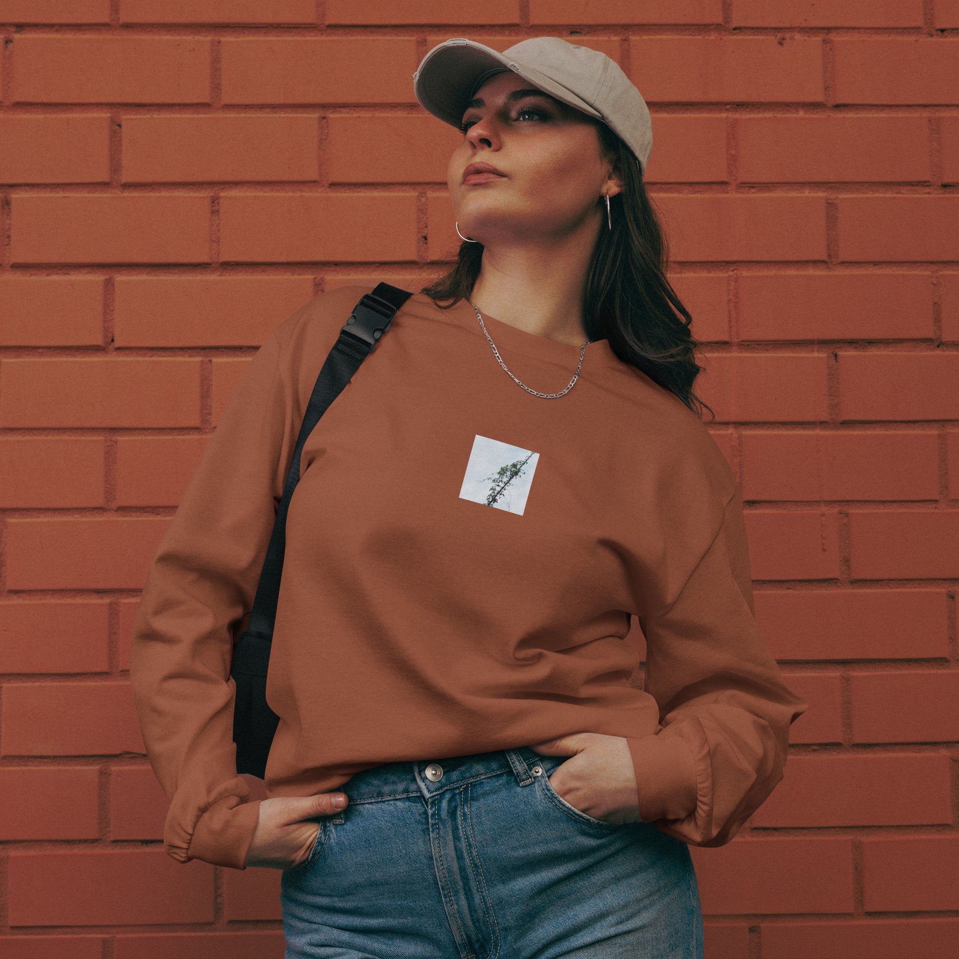 Minimalist mode style unisex premium heavyweight clay long sleeve shirt with a 'Vines Entangled on a Utility Pole' photo print / モードストリート系ユニセックス・プレミアムヘビーウェイト長袖Tシャツ（クレイ）、フロントに「電柱に絡まるツル」の写真プリント（長袖Tシャツ）