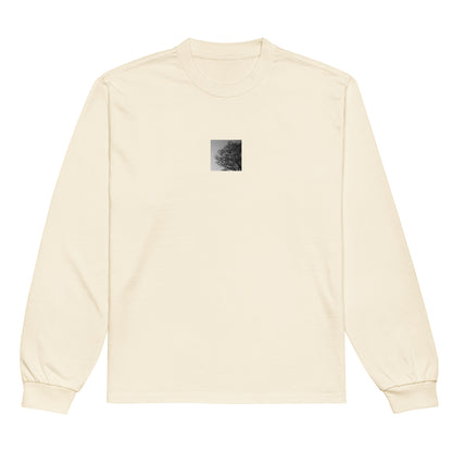 【Ecru】
Minimalist mode style premium heavyweight ecru-colored long sleeve shirt with a 'Tree and Wind' black and white photo print on the front / モードストリート系プレミアムヘビーウェイト長袖シャツ（エクリュ）、フロントに「木と風」のモノクロ写真プリント