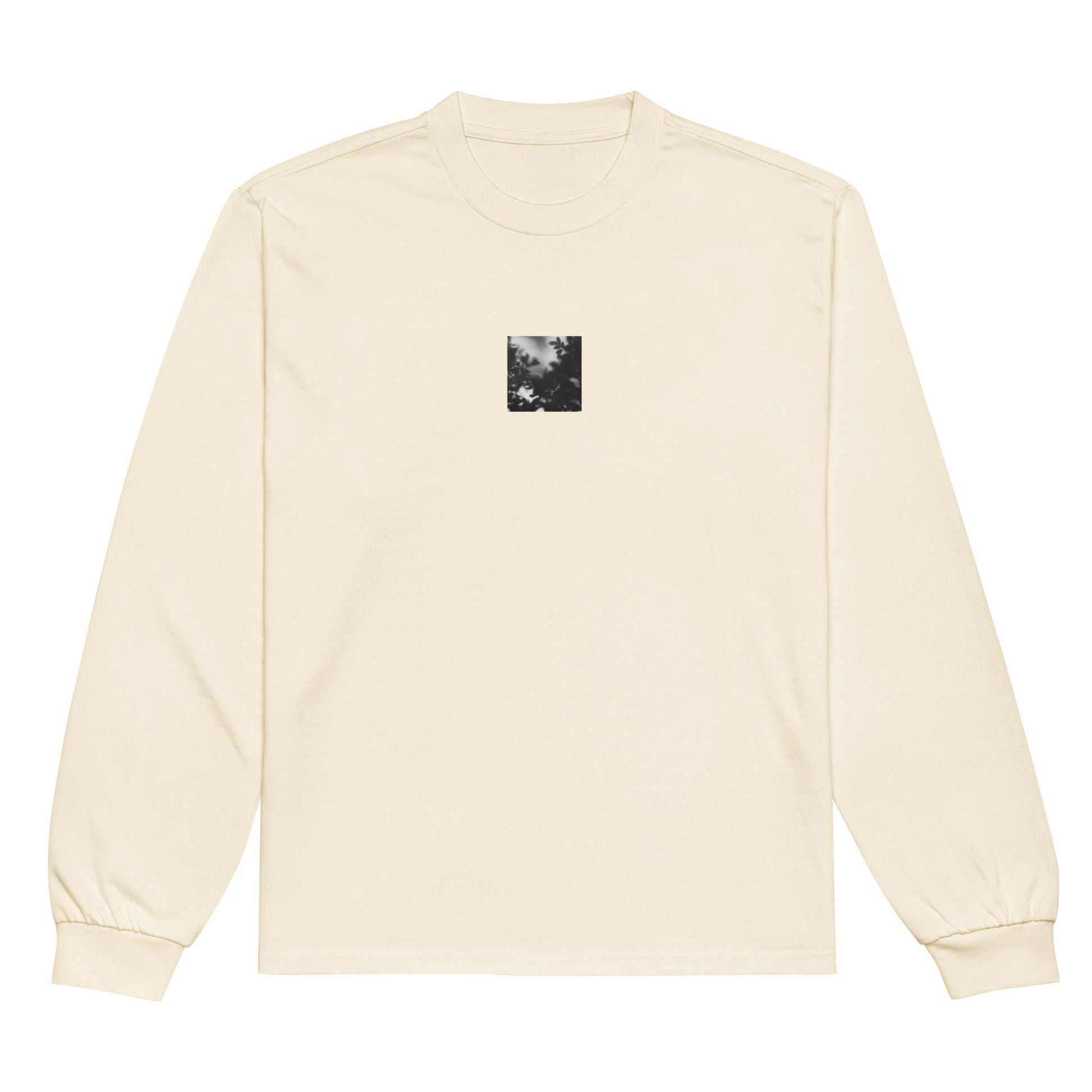 Minimalist streetwear style unisex premium heavyweight long sleeve shirt in ecru, featuring a 'Tree Branches' black and white photograph print on the chest. / Tree Branches（木の枝）B&W プレミアム・ヘビーウェイト長袖Tシャツ（エクリュ）：クリーンで洗練された色合いの、ミニマリストのための都会的なモードストリート系長袖Tシャツ。