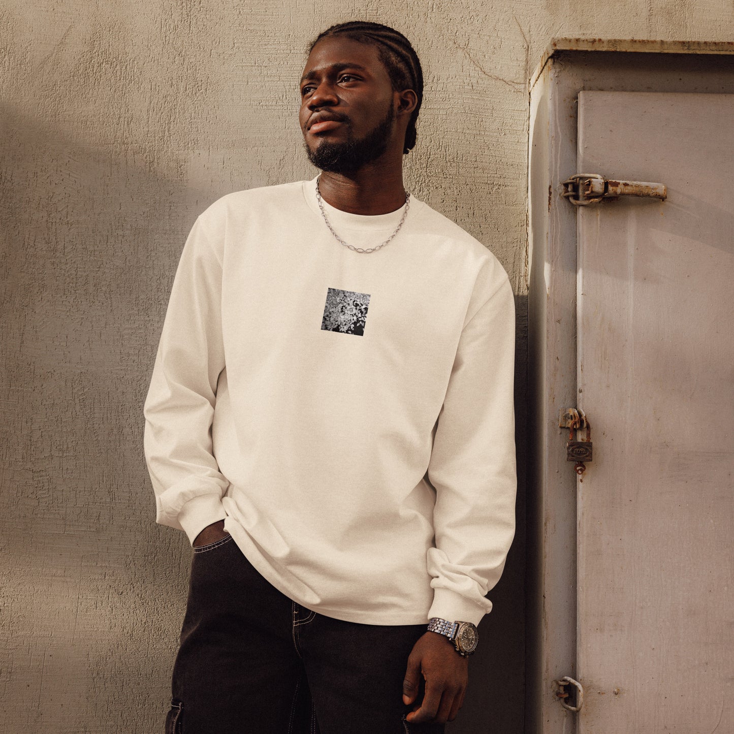 Minimalist streetwear style premium heavyweight long sleeve shirt in ecru featuring the 'Ginkgo Biloba (B&W)' photo art on the front. / モードストリート系プレミアム・ヘビーウェイト長袖Tシャツ（エクリュ）フロントに「イチョウ (モノクロ)」のフォトアートを配したデザイン。