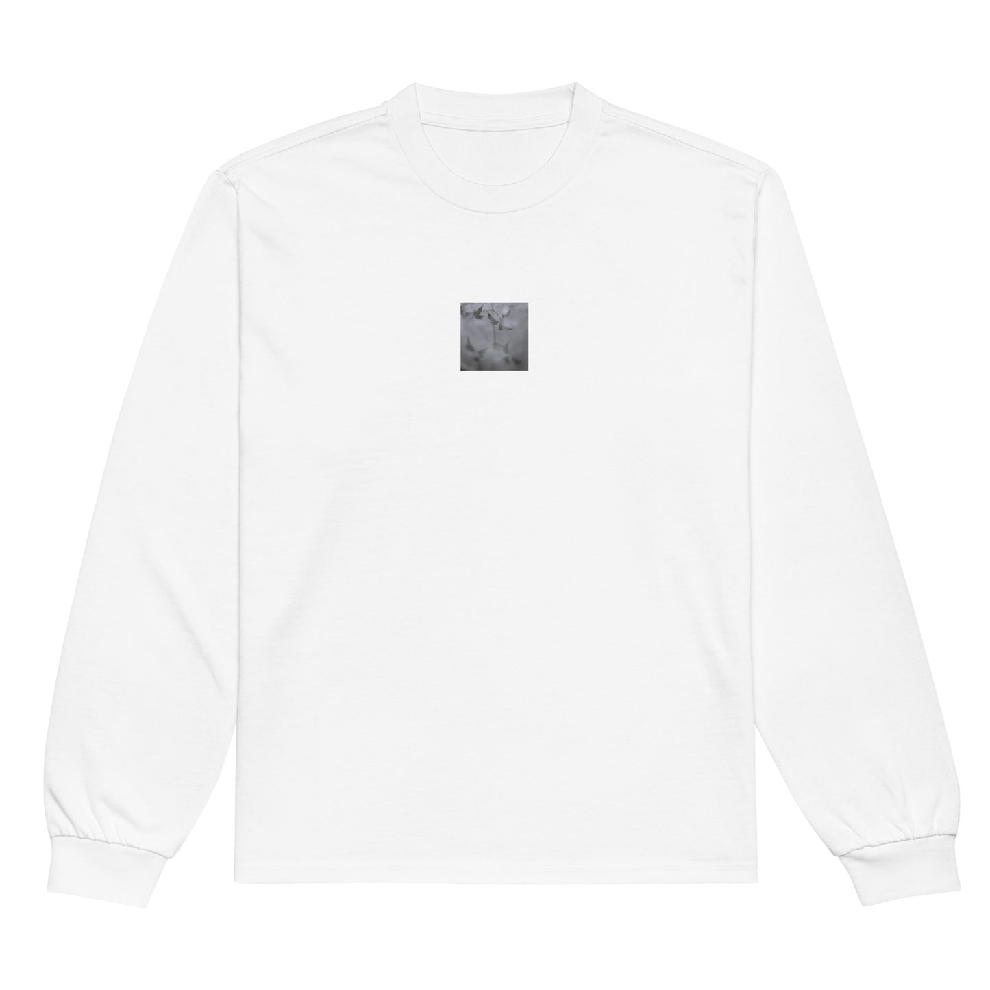 Minimalist mode style unisex premium heavyweight white long sleeve shirt with a 'Water Surface & Leaves' black and white photo print / モードストリート系ユニセックス・プレミアムヘビーウェイト長袖Tシャツ（ホワイト）、フロントに「水面と葉」のモノクロ写真プリント（長袖Tシャツ）