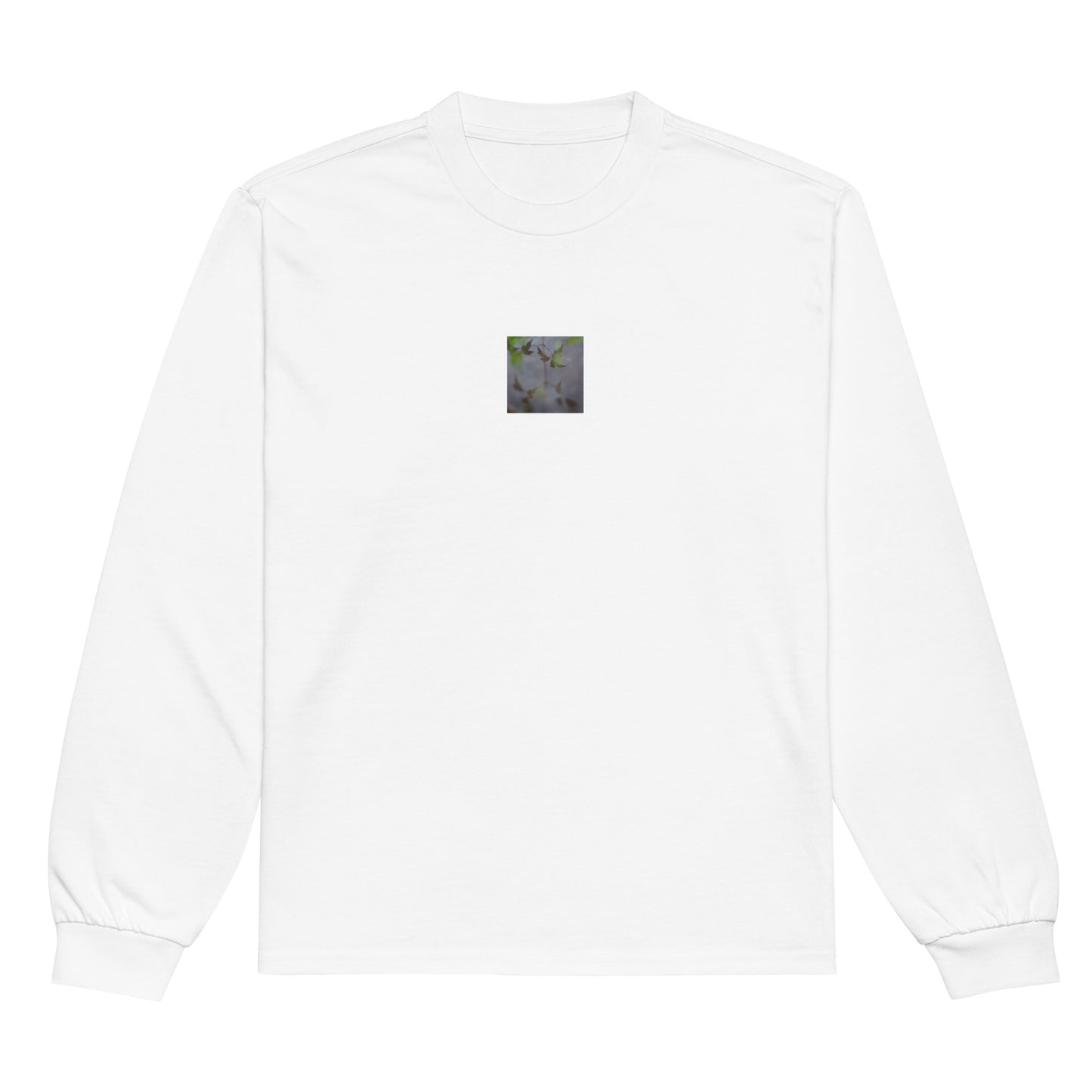 Minimalist mode style unisex premium heavyweight white long sleeve shirt with a 'Water Surface & Leaves' art print / モードストリート系ユニセックス・プレミアム・ヘビーウェイト長袖Tシャツ（ホワイト）、フロントに「水面と葉」のアートプリント（長袖Tシャツ）