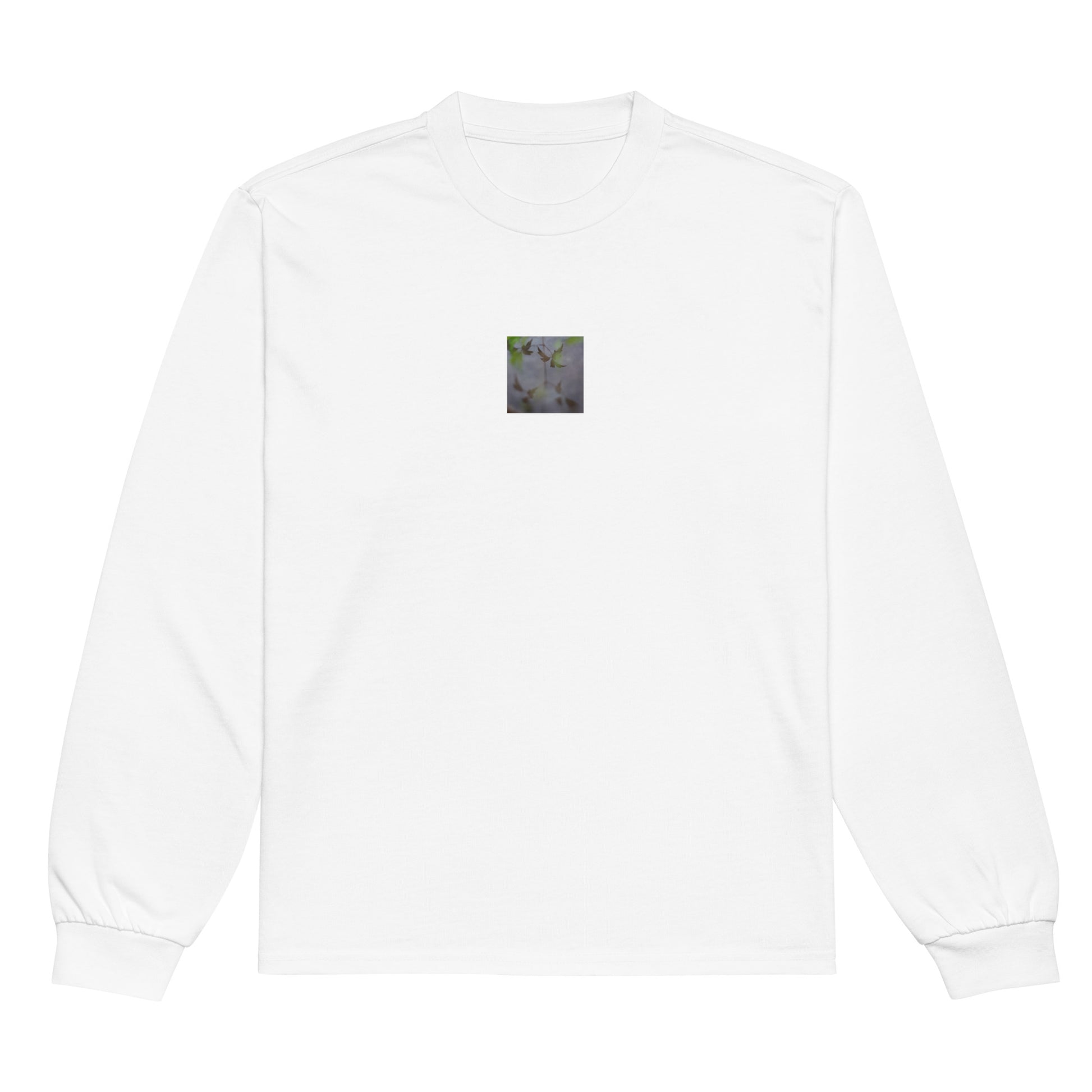 Minimalist mode style unisex premium heavyweight white long sleeve shirt with a 'Water Surface & Leaves' art print / モードストリート系ユニセックス・プレミアム・ヘビーウェイト長袖Tシャツ（ホワイト）、フロントに「水面と葉」のアートプリント（長袖Tシャツ）