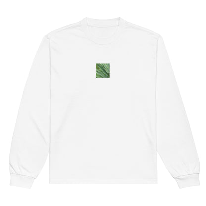 Minimalist streetwear style unisex premium heavyweight long sleeve shirt in white, featuring a vibrant Yucca plant color photograph on the chest. A crisp, modern essential. / モードストリート系ユニセックス・ホワイト・ヘビーウェイト長袖Tシャツ。フロントにユッカ植物のカラー写真プリント。清潔感のあるミニマリスト・ストリートウェア。