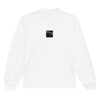Minimalist streetwear style unisex premium heavyweight long sleeve shirt in white, featuring a 'Night Car Lights' B&W photograph print on the chest. / Night Car Lights (B&W) プレミアム・ヘビーウェイト長袖Tシャツ（ホワイト）：清潔感のある白地に、都会の光の軌跡を捉えたモノクロデザインが際立つ長袖Tシャツ。