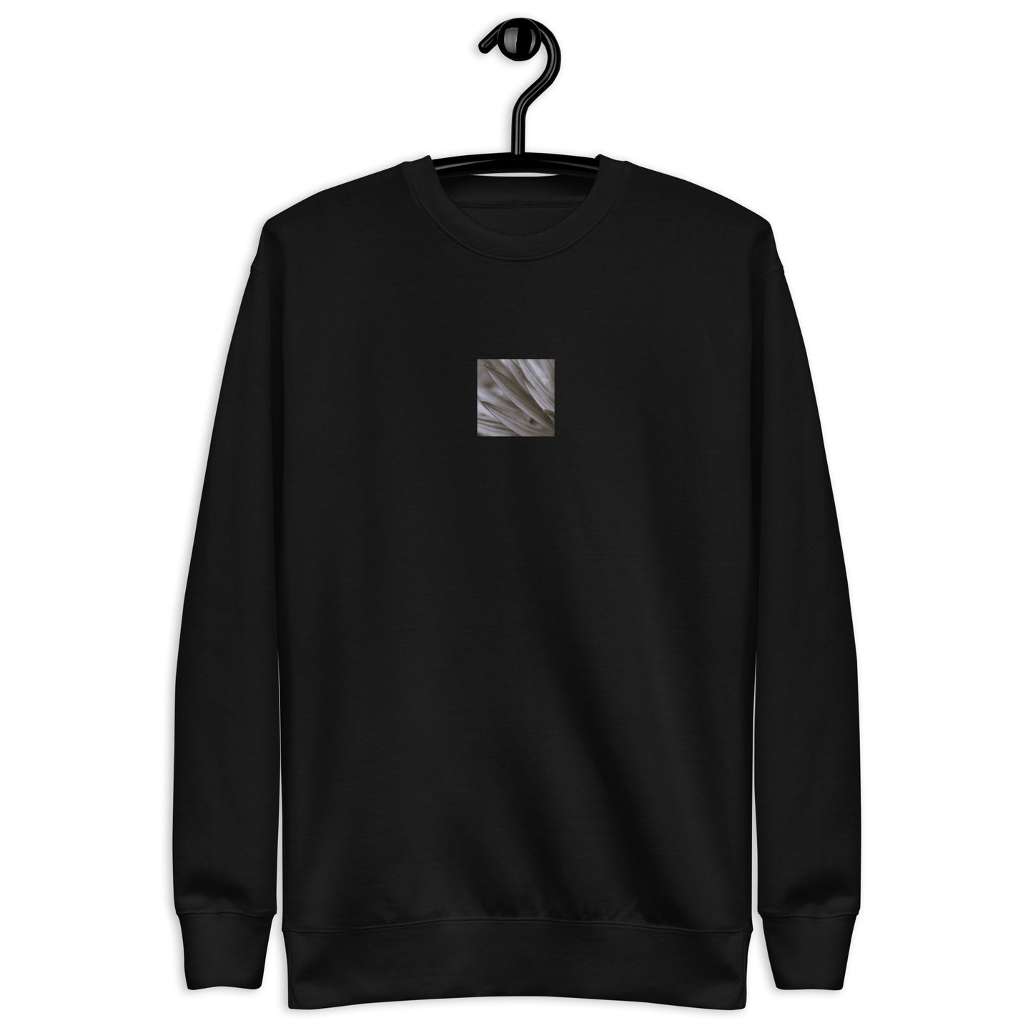 Minimalist mode style unisex black premium sweatshirt with a 'Yucca Plant' black and white photo print / モードストリート系ユニセックス・ブラック・プレミアムスウェット、フロントに「Yucca Plant（ユッカの植物）」のモノクロ写真プリント（スウェット）