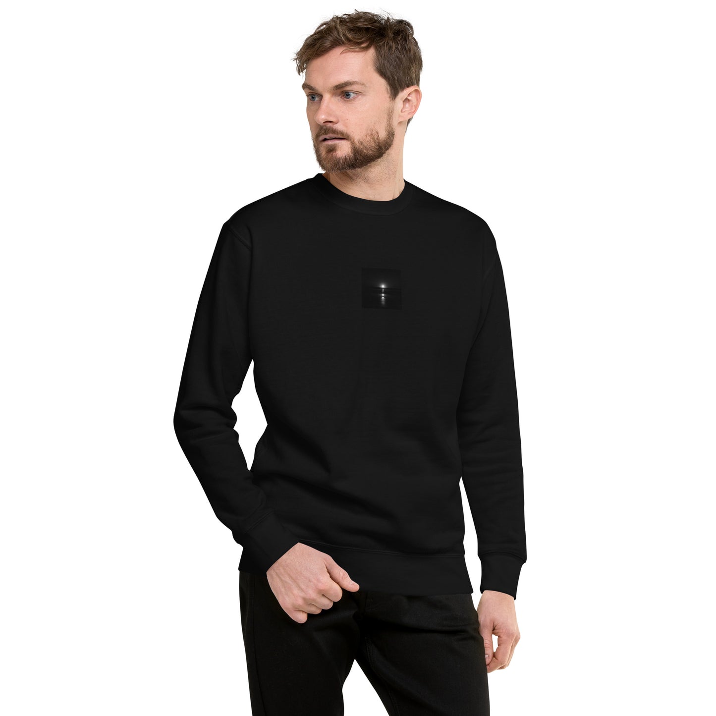 Minimalist streetwear style premium sweatshirt in black, featuring the 'Ocean Sunbeams (B&W)' photograph. / 「Ocean Sunbeams (B&W)」プレミアムスウェット（ブラック）：海面の光をモノクロで捉えた、モダンなモードストリート系アイテム。