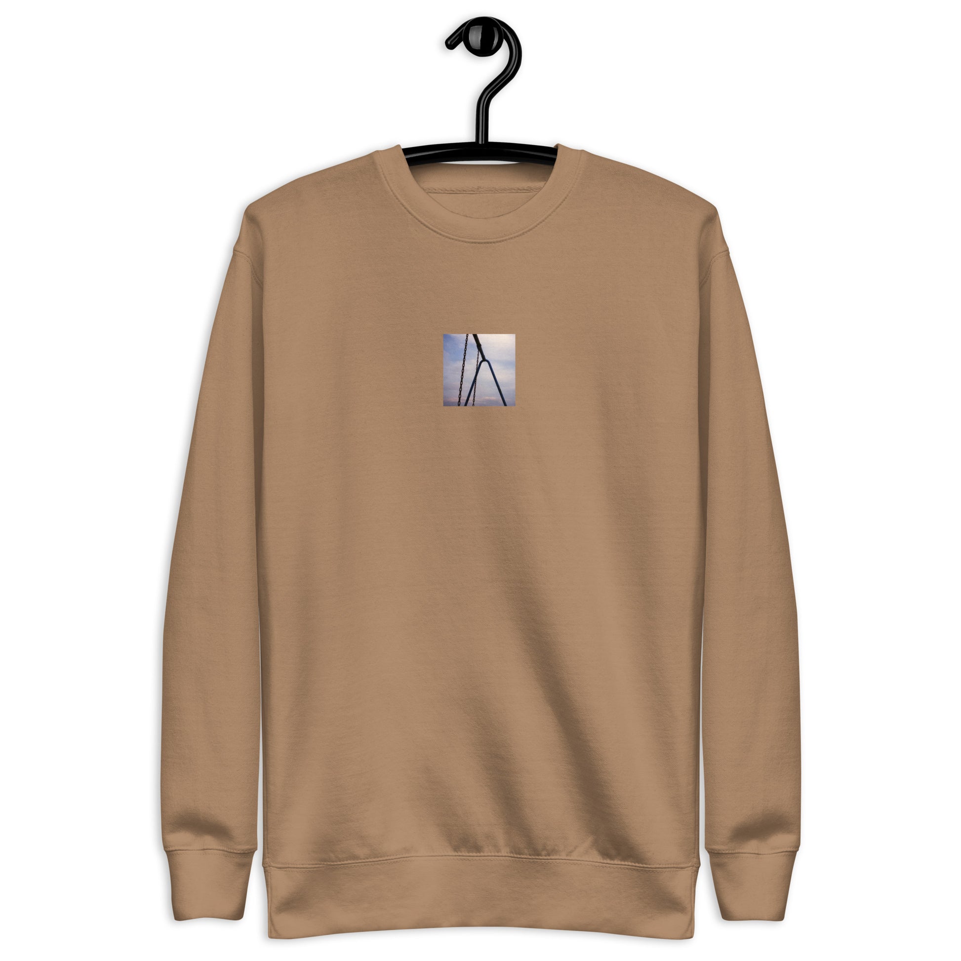 【Latte】
Minimalist mode street style oversized latte unisex premium sweatshirt with a playground swing photo print on the front / モードストリート系オーバーサイズスウェット（ラテ）、フロントに公園のブランコの写真プリント