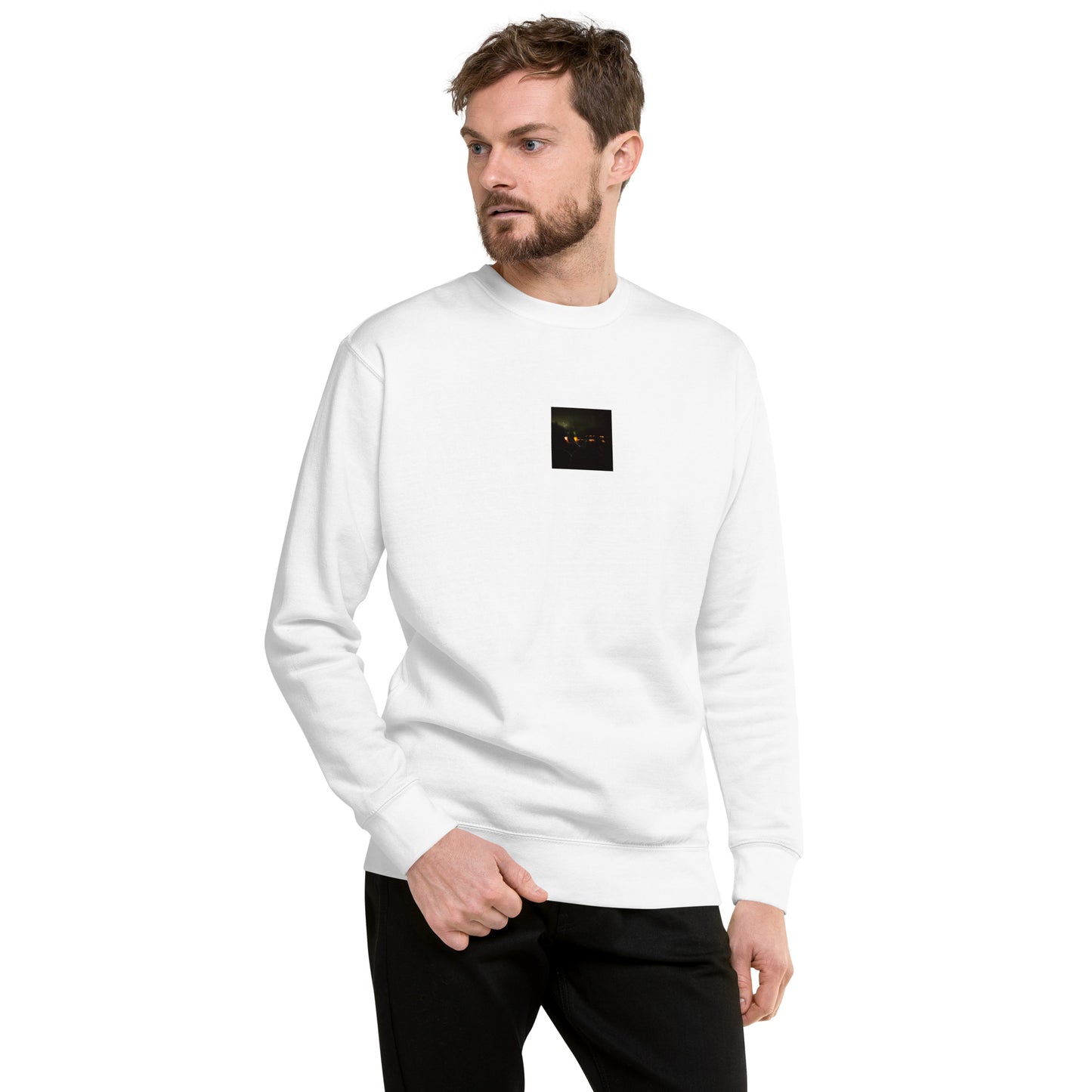 Minimalist streetwear style unisex premium sweatshirt in white, featuring a 'Night Light' photograph print on the chest. / Night Light プレミアム・スウェット（ホワイト）：清潔感のある白地に、夜の光の幻想的なデザインが際立つモードストリート系スウェット。
