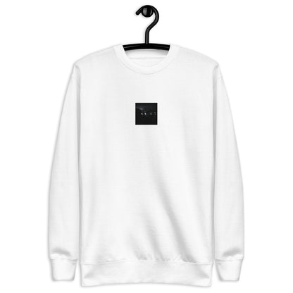 Minimalist streetwear style unisex premium sweatshirt in white, featuring a 'Night Light (B&W)' photograph print on the chest. / Night Light (B&W) プレミアム・スウェット（ホワイト）：清潔感のある白地に、夜の光のモノクロデザインが際立つモードストリート系スウェット。