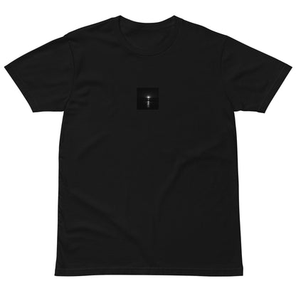 Minimalist streetwear style premium T-shirt in black, featuring the 'Ocean Sunbeams (B&W)' photograph. / 「Ocean Sunbeams (B&W)」プレミアムTシャツ（ブラック）：海面に降り注ぐ光をモノクロで捉えた、モードストリート系ミニマリストTシャツ。
