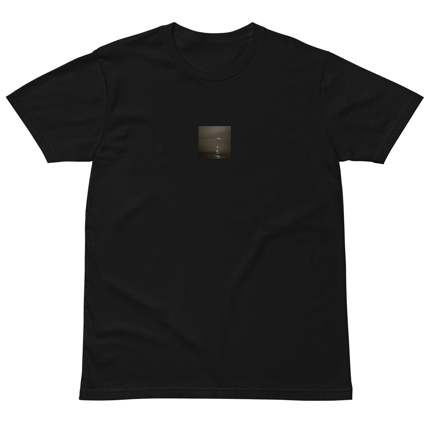 Minimalist streetwear style premium T-shirt in black featuring the 'Sea and Sunshine (B&W)' photo art on the front. / モードストリート系プレミアムTシャツ（ブラック）フロントに「海と太陽（モノクロ）」のフォトアートを配したデザイン。