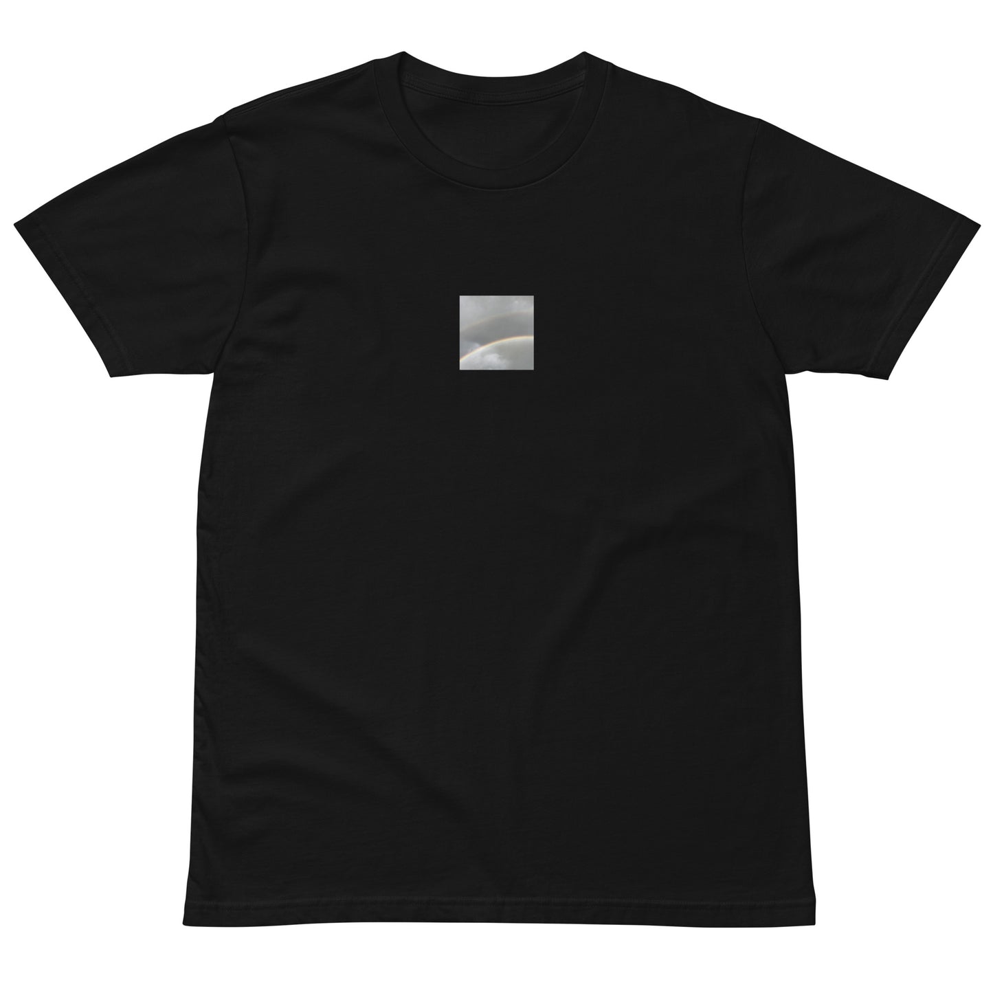 Minimalist streetwear style premium T-shirt in black featuring the 'Double Rainbow' photo art on the front. / モードストリート系プレミアムTシャツ（ブラック）フロントに「ダブルレインボー」のフォトアートを配したデザイン。