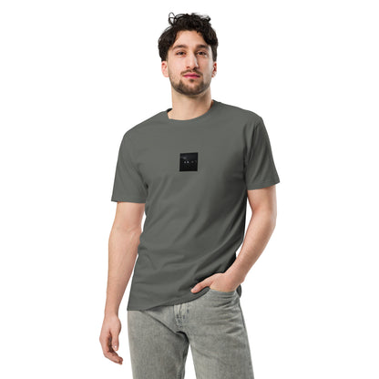 Minimalist streetwear style unisex premium T-shirt in charcoal, featuring a 'Night Light (B&W)' photograph print on the chest. / Night Light (B&W) プレミアムTシャツ（チャコール）：落ち着いた色味に夜の光のモノクロ風景が映える、モダンでミニマルなモードストリート系Tシャツ。