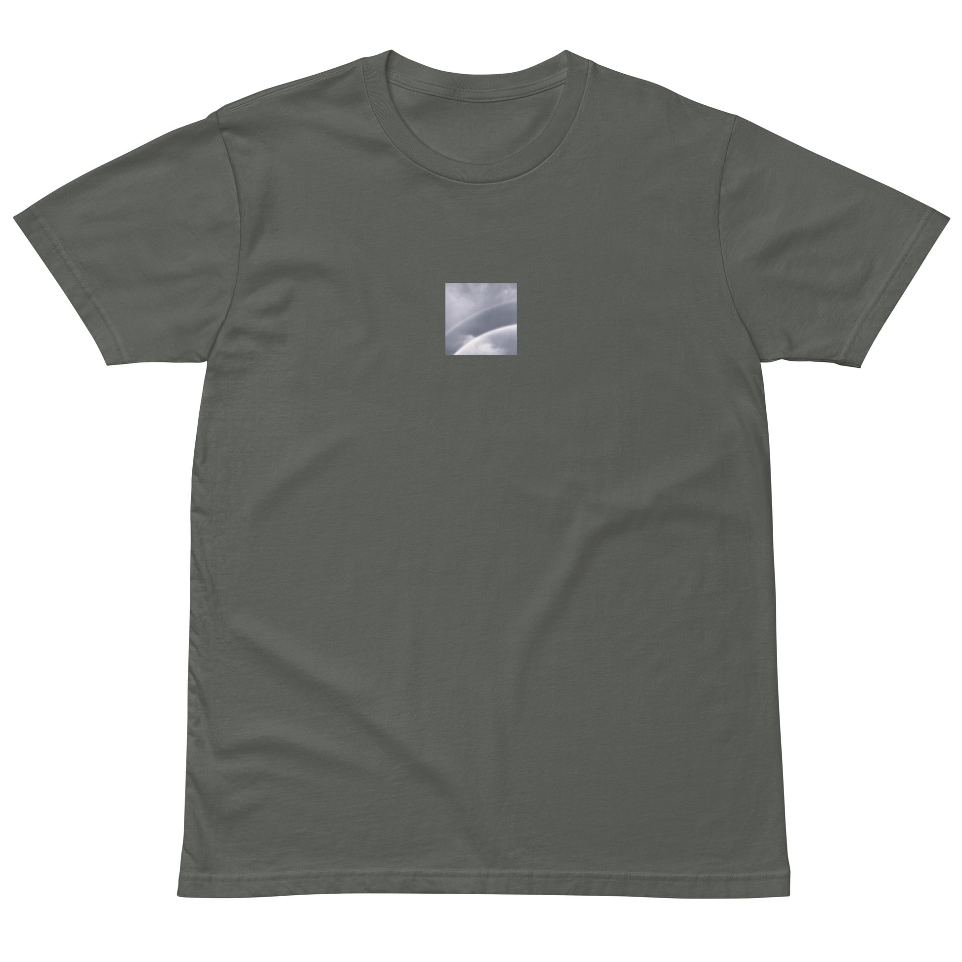 Minimalist streetwear style premium T-shirt in charcoal featuring the 'Double Rainbow (B&W)' photo art on the front. / モードストリート系プレミアムTシャツ（チャコール）フロントに「ダブルレインボー (モノクロ)」のフォトアートを配したデザイン。
