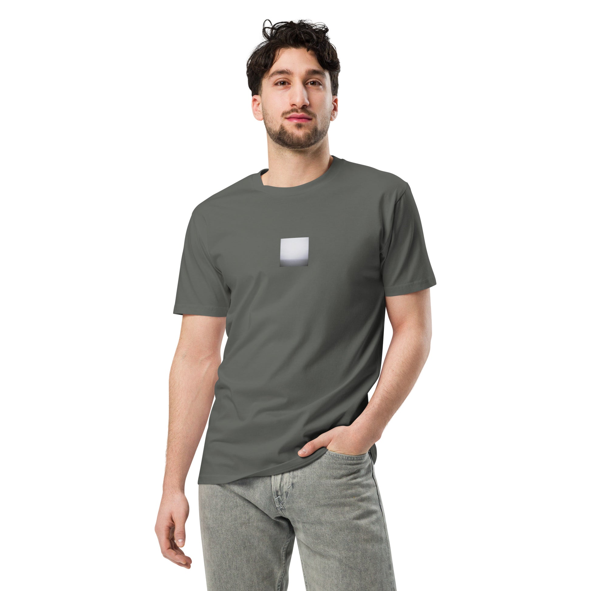 Minimalist streetwear style premium T-shirt in charcoal featuring the 'Ocean Horizon (B&W)' photo art on the front. / モードストリート系プレミアムTシャツ（チャコール）フロントに「オーシャンホライズン (モノクロ)」のフォトアートを配したデザイン。
