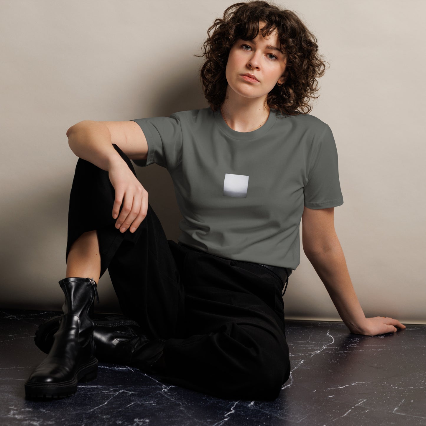 Minimalist streetwear style premium T-shirt in charcoal featuring the 'Ocean Horizon (B&W)' photo art on the front. / モードストリート系プレミアムTシャツ（チャコール）フロントに「オーシャンホライズン (モノクロ)」のフォトアートを配したデザイン。