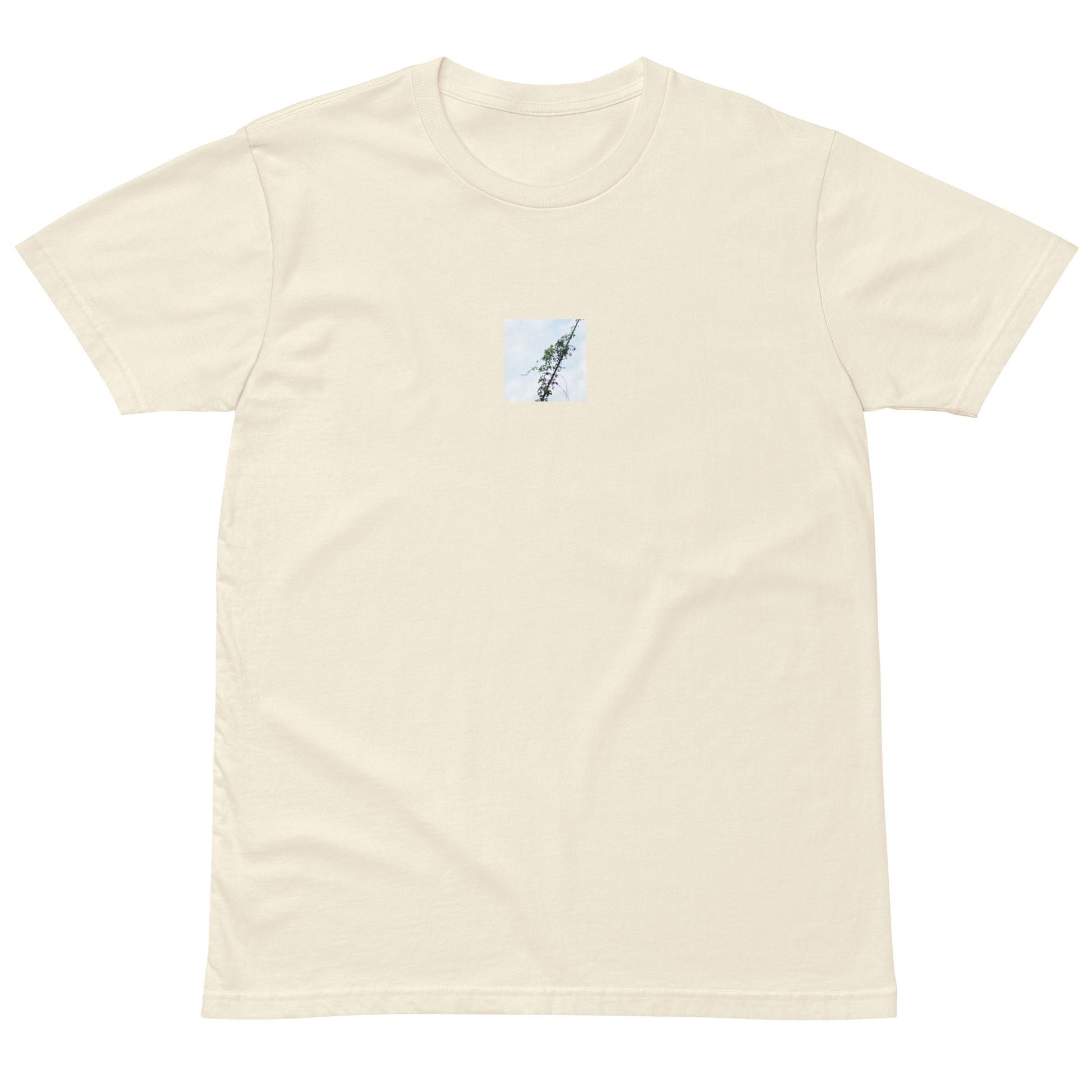 Minimalist mode style unisex premium natural t-shirt with a 'Vines Entangled on a Utility Pole' photo print / モードストリート系ユニセックス・プレミアムTシャツ（ナチュラル）、フロントに「電柱に絡まるツル」の写真プリント（Tシャツ）
