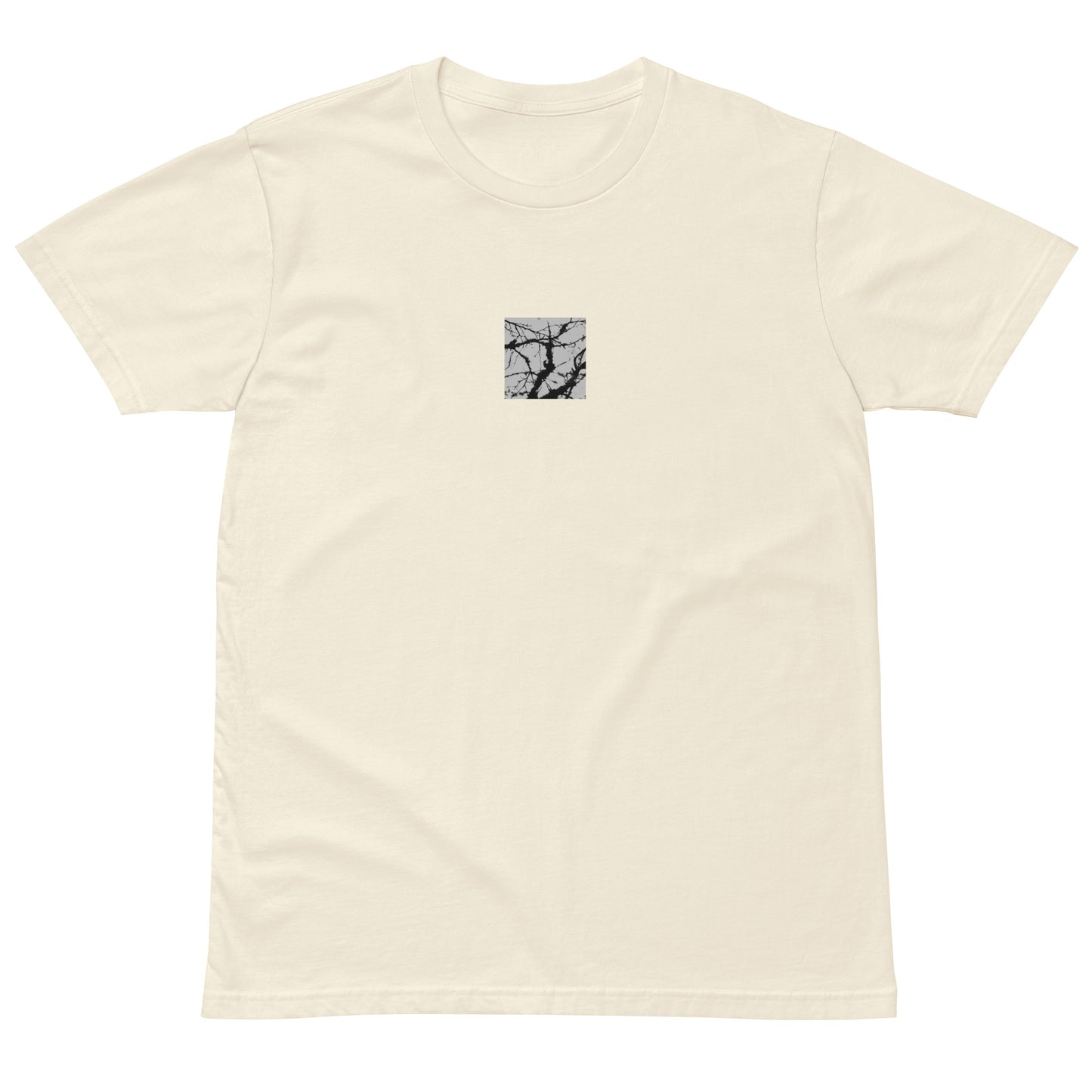 Minimalist mode style unisex premium natural t-shirt with a 'Bare Tree' black and white photo print / モードストリート系ユニセックス・プレミアムTシャツ（ナチュラル）、フロントに「Bare Tree（枯れ木）」のモノクロ写真プリント（Tシャツ）