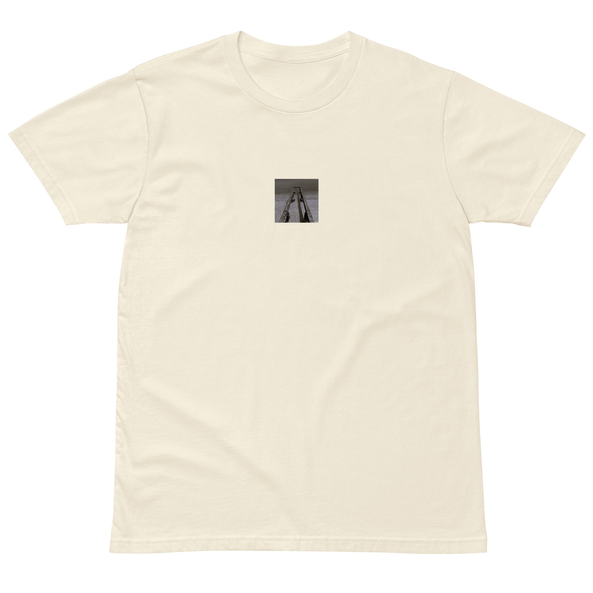 Minimalist streetwear style premium T-shirt in natural featuring the 'Sea and Pier (B&W)' photo art on the front. / モードストリート系プレミアムTシャツ（ナチュラル）フロントに「海と桟橋（モノクロ）」のフォトアートを配したデザイン。