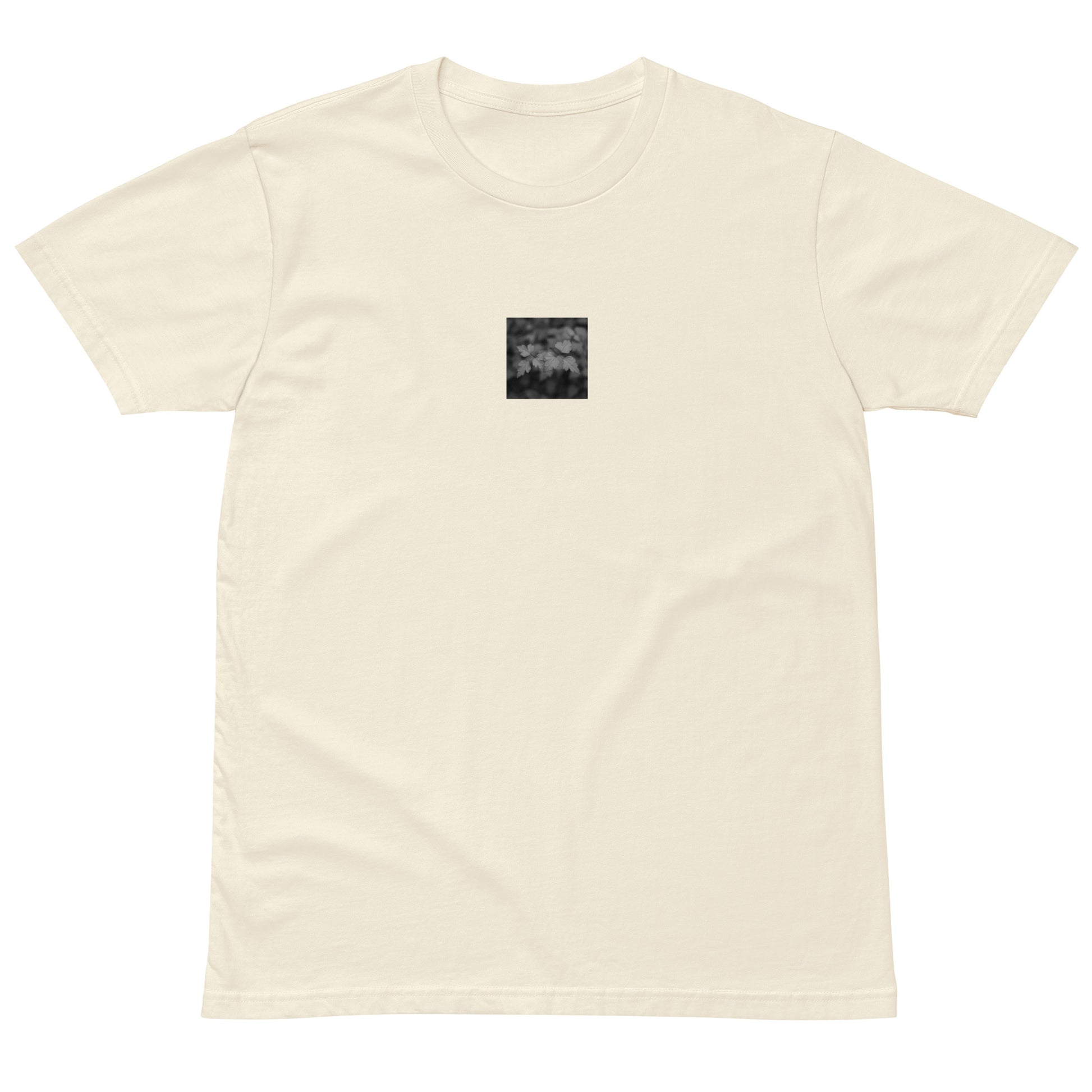 Minimalist streetwear style premium T-shirt in natural featuring the 'Plants (B&W)' photo art on the front. / モードストリート系プレミアムTシャツ（ナチュラル）フロントに「プランツ (モノクロ)」のフォトアートを配したデザイン。
