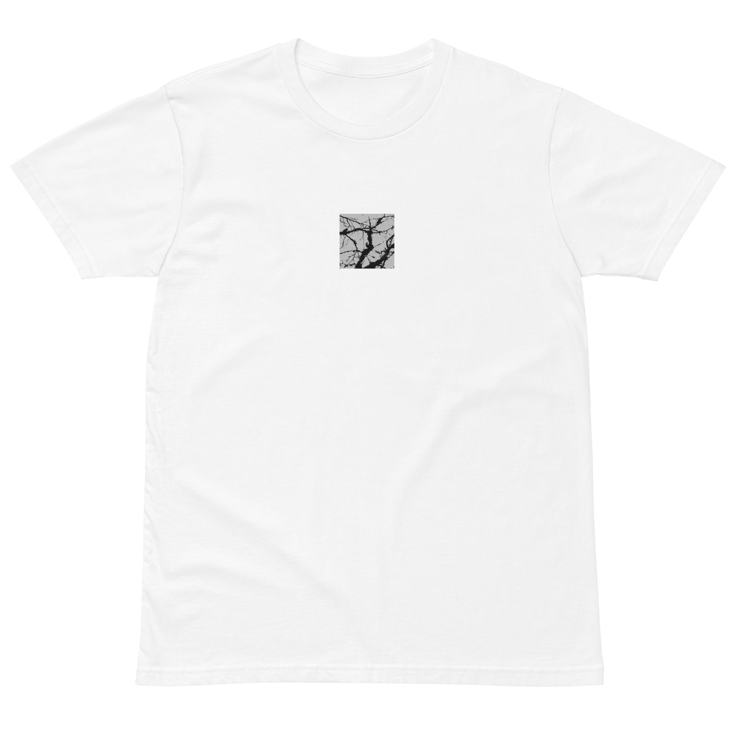 Minimalist mode style unisex premium white t-shirt with a 'Bare Tree' black and white photo print / モードストリート系ユニセックス・プレミアムTシャツ（ホワイト）、フロントに「Bare Tree（枯れ木）」のモノクロ写真プリント（Tシャツ）