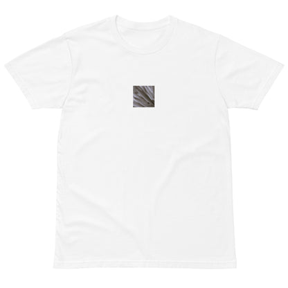 Minimalist mode style unisex premium white t-shirt with a 'Yucca Plant' black and white photo print / モードストリート系ユニセックス・プレミアムTシャツ（ホワイト）、フロントに「Yucca Plant（ユッカの植物）」のモノクロ写真プリント（Tシャツ）