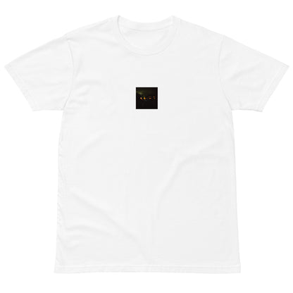 Minimalist streetwear style unisex premium T-shirt in white, featuring a 'Night Light' photograph print on the chest. / Night Light プレミアムTシャツ（ホワイト）：清潔感のある白地に、夜の光の幻想的なデザインが際立つモードストリート系Tシャツ。