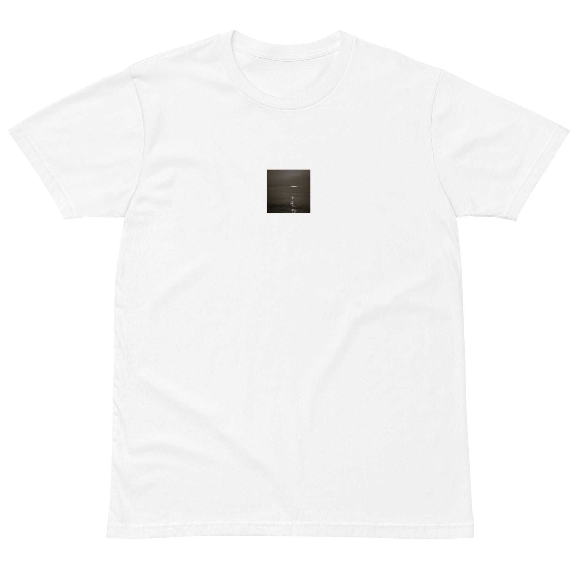 Minimalist streetwear style premium T-shirt in white featuring the 'Sea and Sunshine (B&W)' photo art on the front. / モードストリート系プレミアムTシャツ（ホワイト）フロントに「海と太陽（モノクロ）」のフォトアートを配したデザイン。