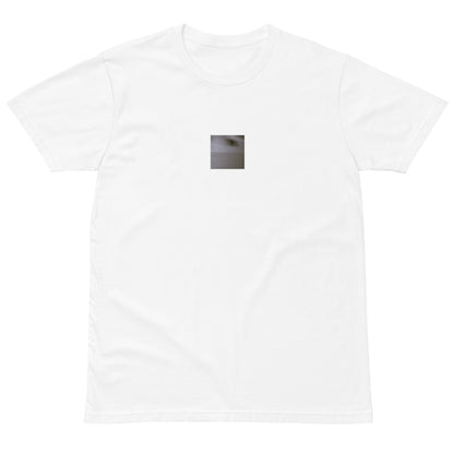 Minimalist streetwear style premium T-shirt in white featuring the 'Cat (B&W)' photo art on the front. / モードストリート系プレミアムTシャツ（ホワイト）フロントに「猫（モノクロ）」のフォトアートを配したデザイン。