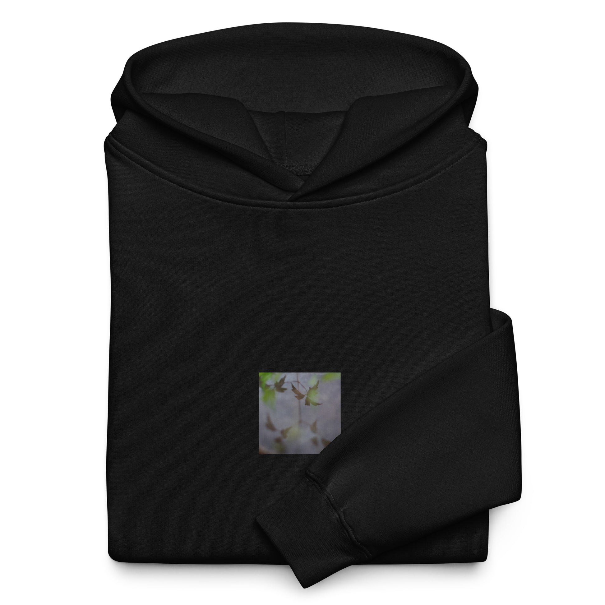 Minimalist mode style unisex black oversized hoodie with a 'Water Surface & Leaves' art print / モードストリート系ユニセックス・ブラック・オーバーサイズパーカー、フロントに「水面と葉」のアートプリント（パーカー）