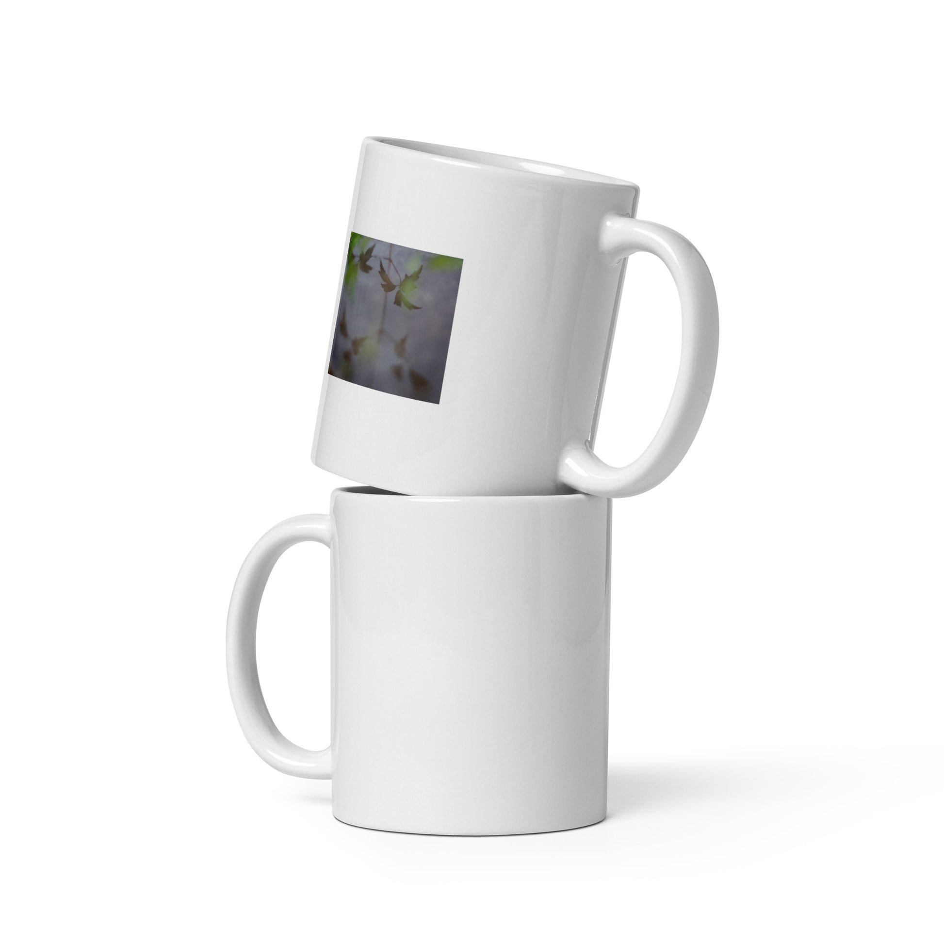 Minimalist mode style ceramic mug with a 'Water Surface & Leaves' art print / モードストリート系セラミックマグカップ、「Water Surface & Leaves（水面と葉）」のアートプリント（コーヒーマグ）